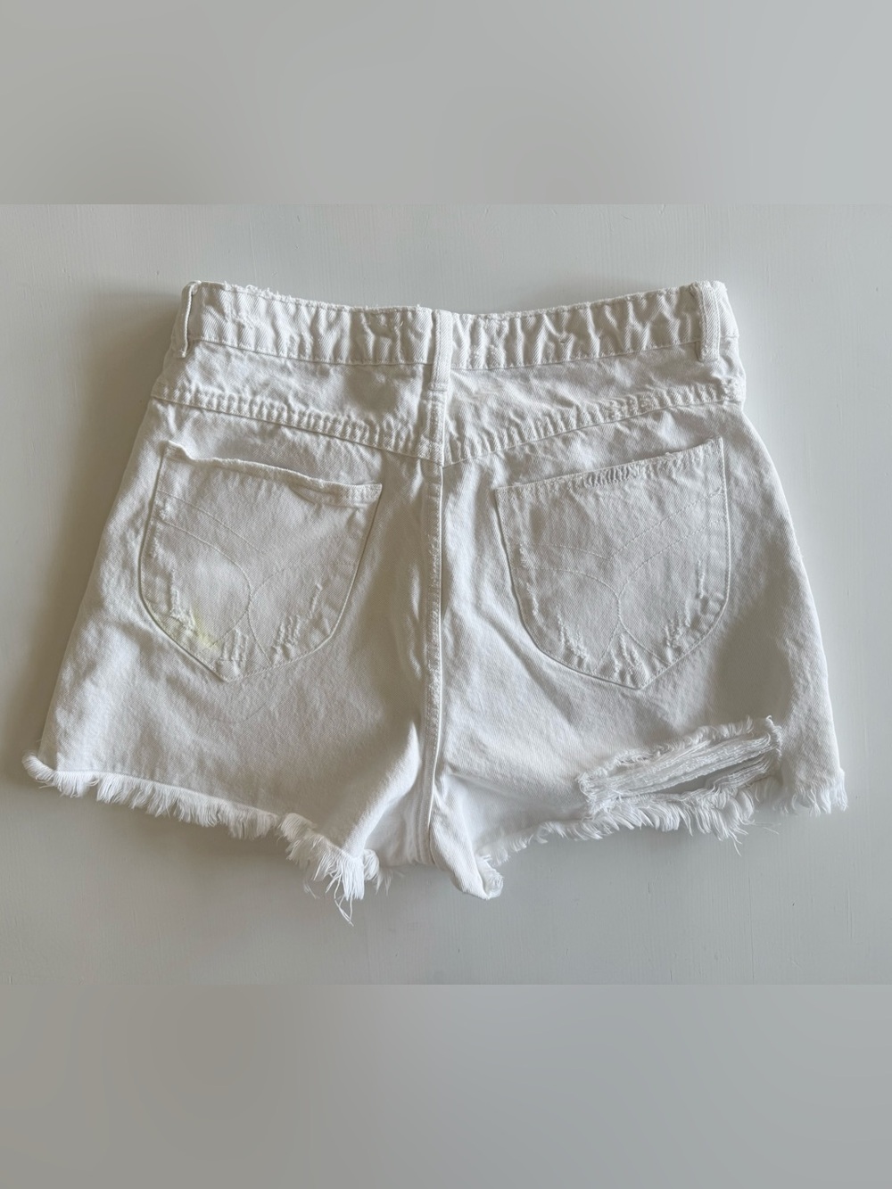 ROLLA'S White Distressed Denim Shorts Dusters high rise slim Size 31 - Picture 4 of 8